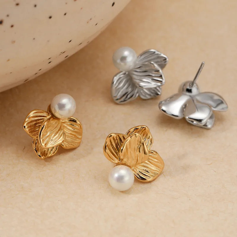Lyséa Pearl Bloom Stud Earrings