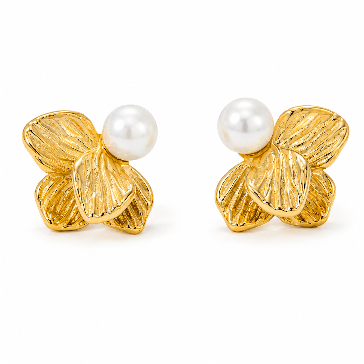 Lyséa Pearl Bloom Stud Earrings