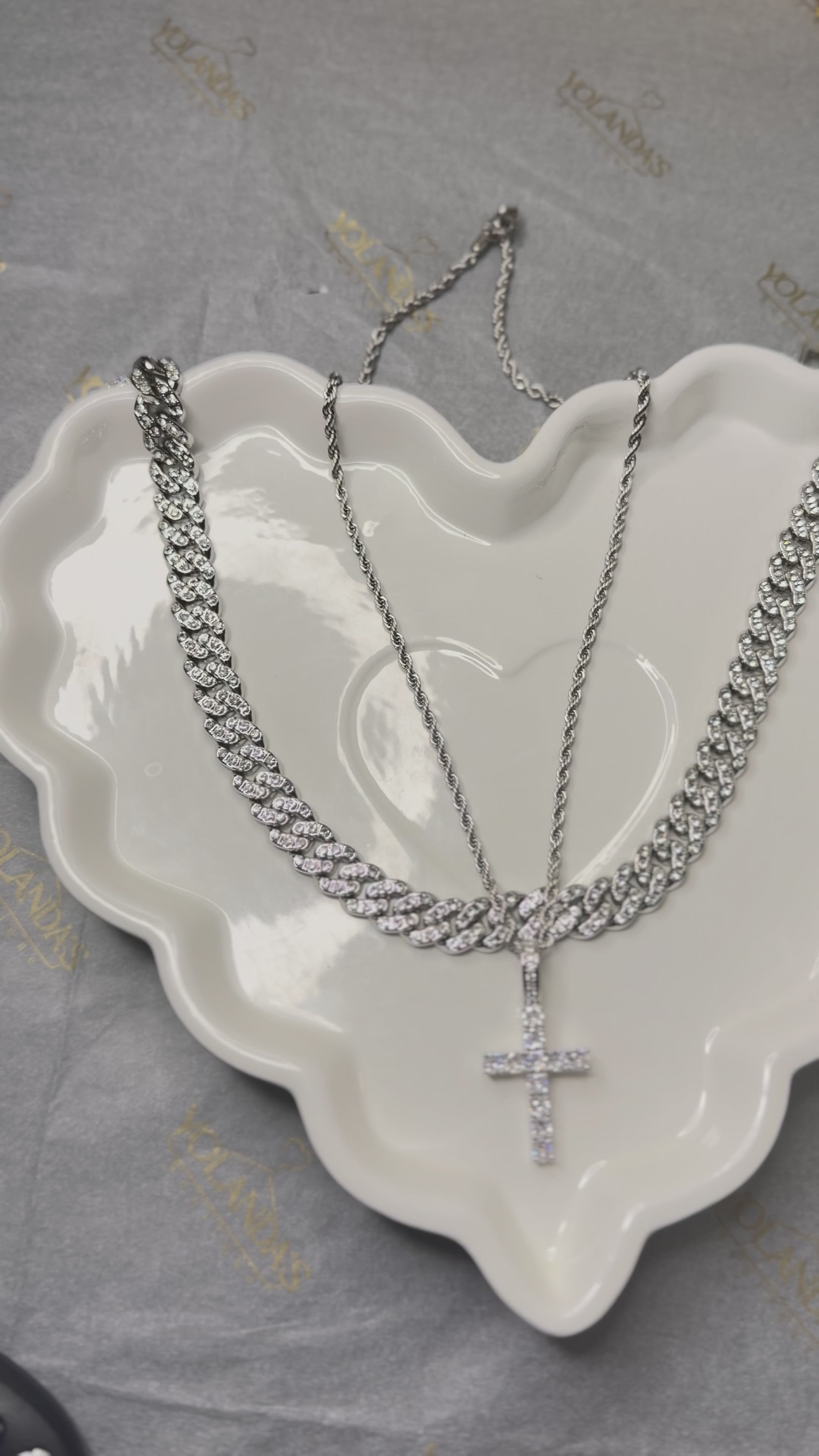 Lumière Royale Cross Layered Chain Set
